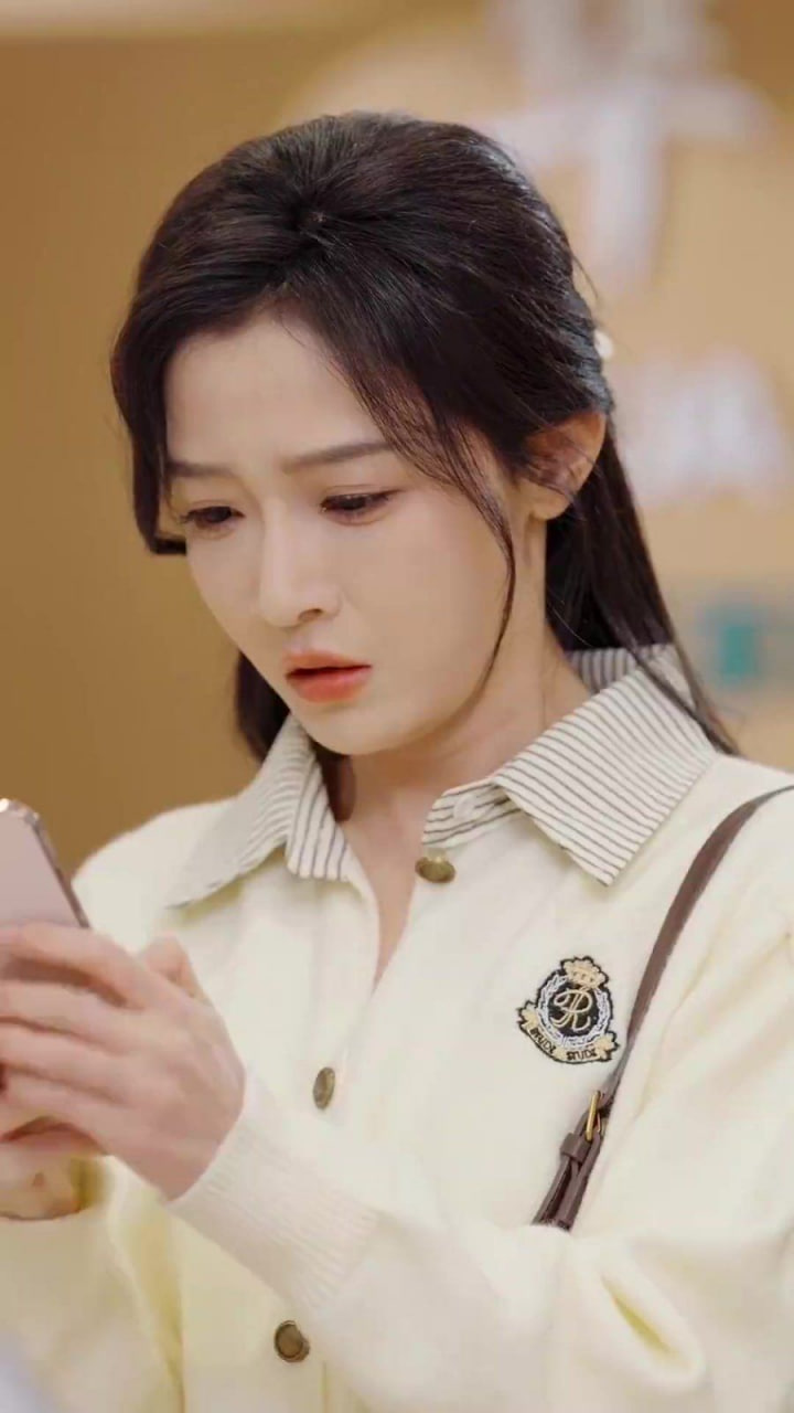 离婚后，陆总舔狗上身帮我提鞋